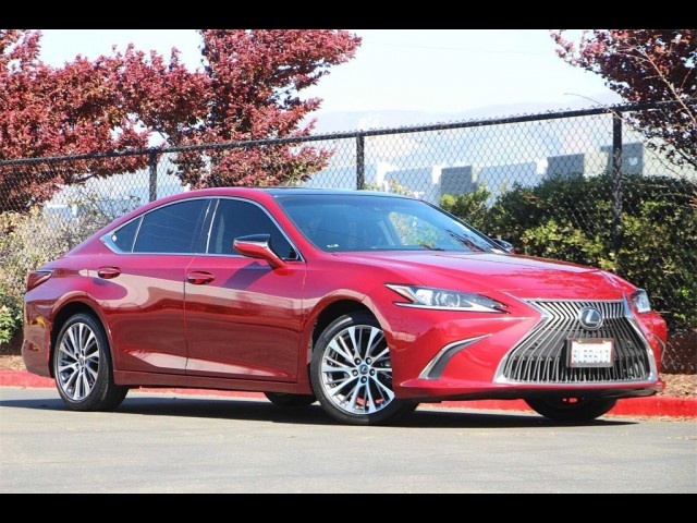 BUY LEXUS ES 2019 350, Daily Deal Cars